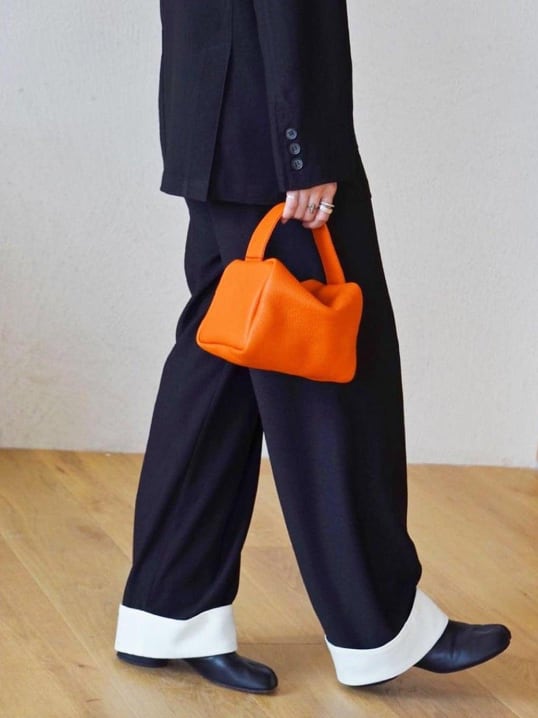 TROW Square 90's Top Handle Bag - in Leather