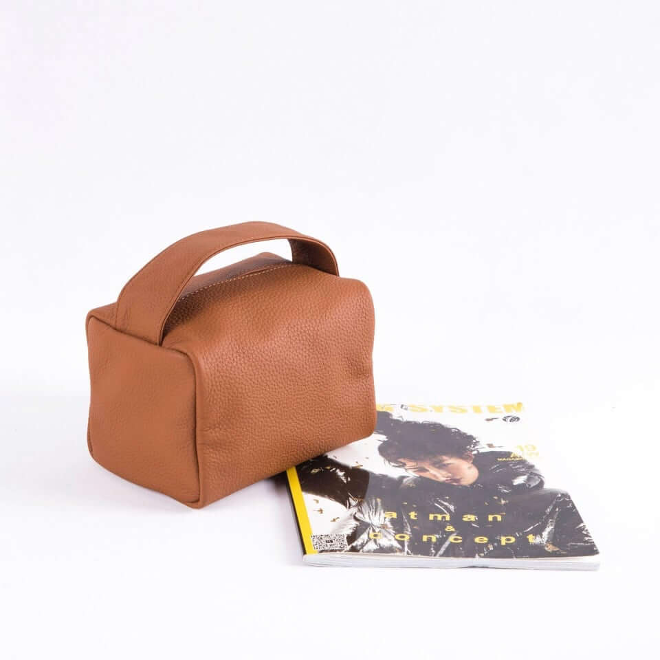 TROW Square 90's Top Handle Bag - in Leather