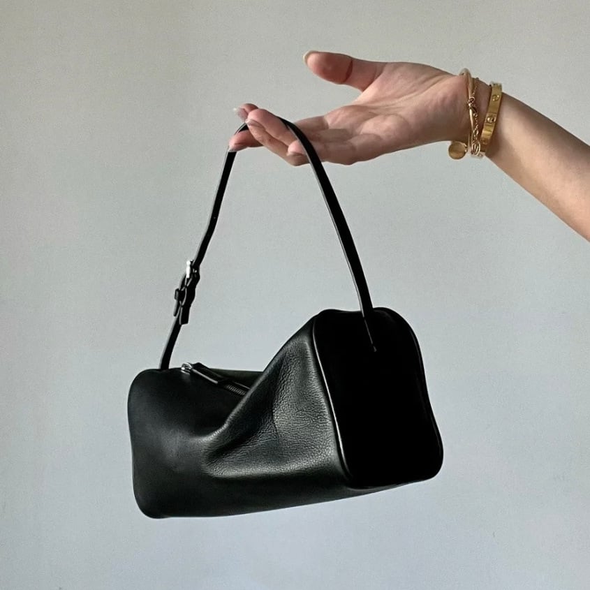 TROW Square 90's Shoulder Bag - in Leather