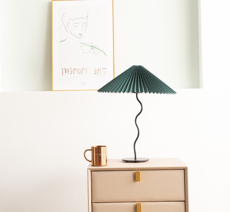 Miho Pleated S Table Lamp