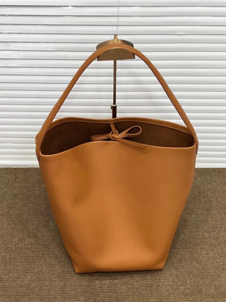 TROW Park Tote - Leather Large Tote